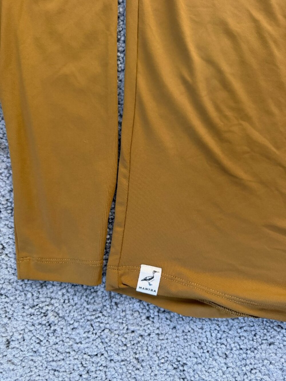 MANTRA Golf Catalyst Long Sleeve Performance Shirt L Mustard Yellow Gold - EUC - Picture 2 of 9